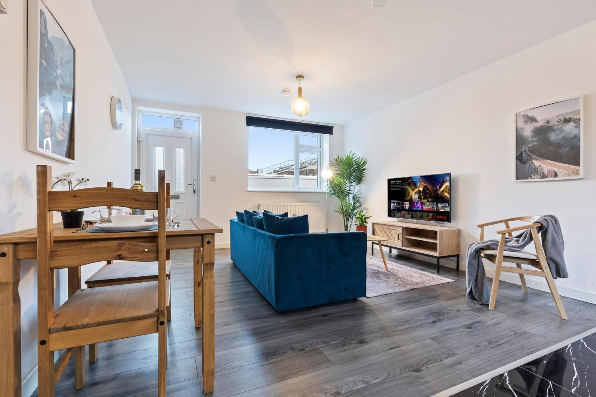 Cradley Heath Stylish New Apartment - Free Wifi & Netflix - Top Rated - 3Mh מראה חיצוני תמונה
